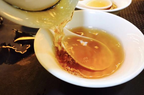 肉桂可以用紫砂壺沖泡嗎，紫砂壺能泡武夷巖茶肉桂用嗎？