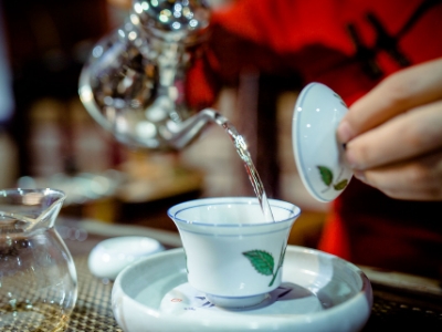 千萬別做兼職茶藝師，女人學茶藝好嗎？