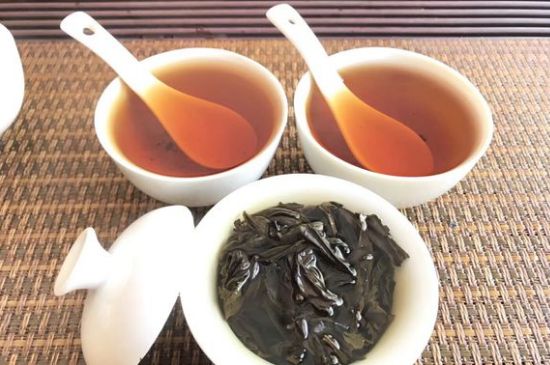 大紅袍第一泡要倒掉嗎，洗茶水需倒掉但第一泡出湯