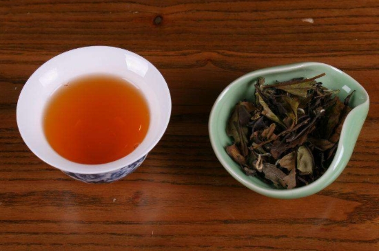 福鼎白茶能長時(shí)間悶泡嗎，老白茶可以悶著喝嗎？