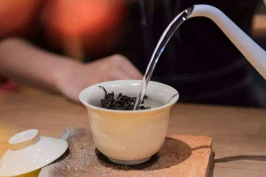 牛欄坑肉桂需不需要洗茶，武夷巖茶肉桂需要洗茶嗎？