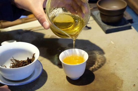 正常下一斤茶葉能喝多久，一個(gè)人一般一個(gè)月喝多少茶葉