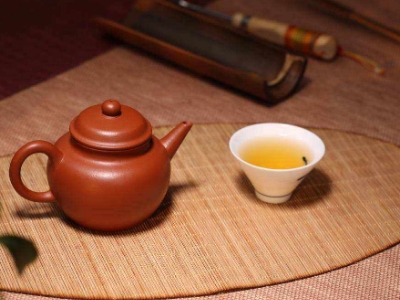 普洱茶的家庭儲(chǔ)存方法，家庭存放普洱茶的一點(diǎn)經(jīng)驗(yàn)