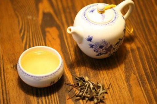 什么茶葉容易放香精，香精茶有什么危害？