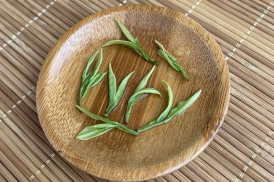 安吉白茶夏天怎么保存，安吉白茶能冷凍儲存嗎？