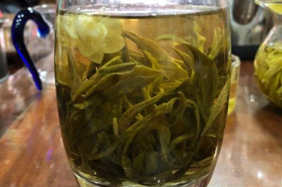 茉莉龍珠泡開后為什么都是梗，茉莉龍珠泡開后什么樣？