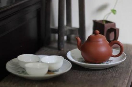 本山綠泥壺適合沖泡什么茶，紫砂壺本山綠最適合什么茶？