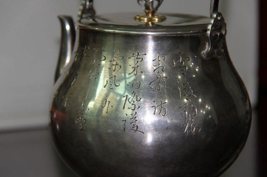 銀壺泡茶后為什么會(huì)變黑，銀壺內(nèi)膽發(fā)黑怎么辦