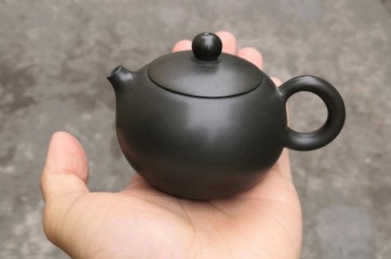 泡茶用坭興陶和紫砂壺哪個好，紫砂壺比坭興陶壺好嗎？