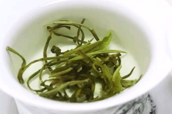 茉莉香珠跟龍珠有什么區(qū)別嗎，茉莉龍珠和茉莉香珠那個(gè)好？