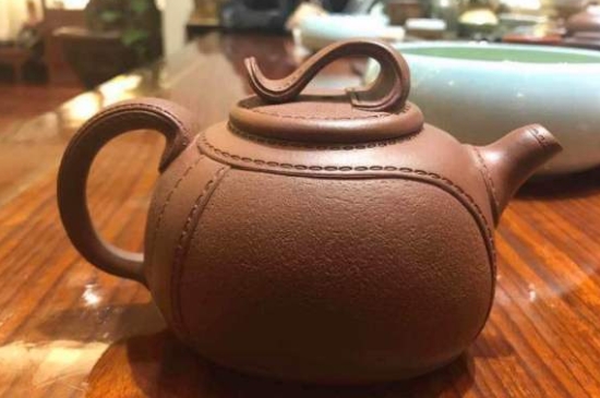 泡茶用坭興陶和紫砂壺哪個好，紫砂壺比坭興陶壺好嗎？