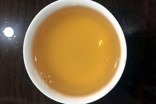 白茶三年為藥七年為寶的原理，為什么說一年茶三年藥七年寶？