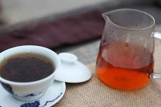 紅茶有6年了還能喝不，過期紅茶未必不能喝！
