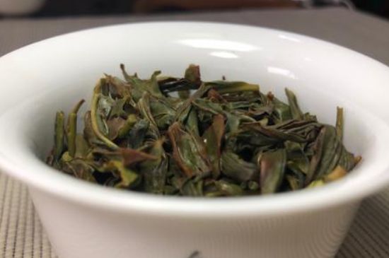 蜜蘭香和鴨屎香區(qū)別，鳳凰單樅鴨屎香vs蜜蘭香圖片對比