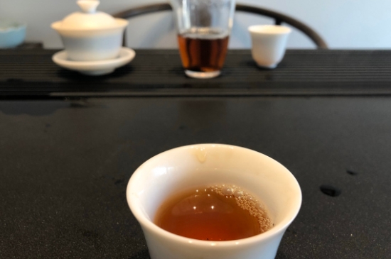 為什么喝巖茶會(huì)上火，巖茶喝多上火怎么辦？