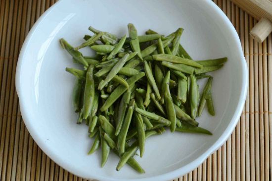 雀舌和竹葉青的區(qū)別，雀舌對(duì)比竹葉青圖片