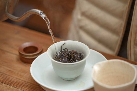 為什么喝巖茶看不起別的茶，喝巖茶的看不上所有茶類？