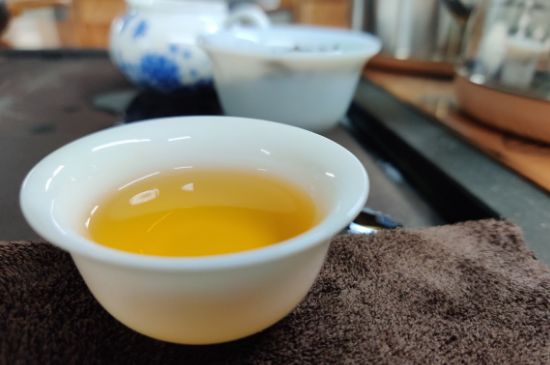 蜜蘭香好還是鴨屎香好，鳳凰單叢茶蜜蘭香和鴨屎香特點(diǎn)有哪些？